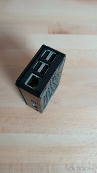 Raspberry Pi 2 B s krabičkou - 2