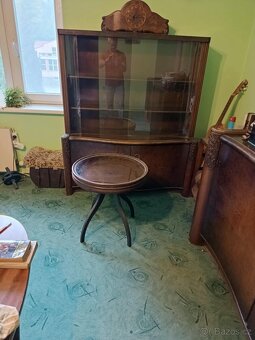 Starožitný nábytek - 2