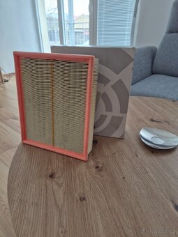 Vzduchový filtr - BMW E38 - 2