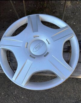 Original poklice Ford 15" - 2