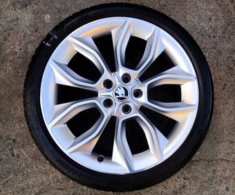 Alu kola originál Škoda Karoq 5x112 R19 Carter - 2