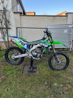 Kawasaki kx 250 F - 2