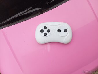 Dětské elektrické autíčko - 2