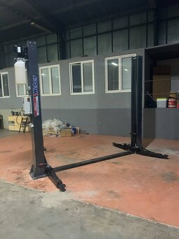 Dvousloupovy hydraulický zvedák WEBER 4.2T a 4.5T - 2