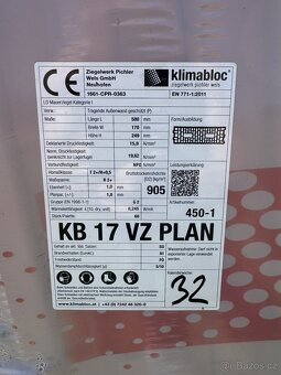 Broušené cihly a přebytky ze stavby - 2