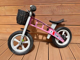 FirstBIKE Street – dětské odrážedlo + košík + adaptér - 2