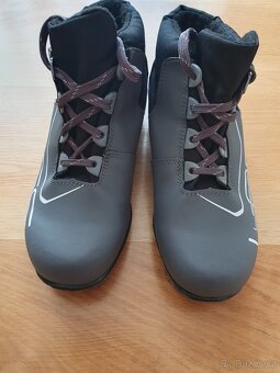 Běžecké boty, dětské, EU35. - 2