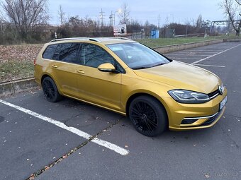 VW GOLF COMBI 2018 - 82tis km - po servisu - zimní/letní ALU - 2