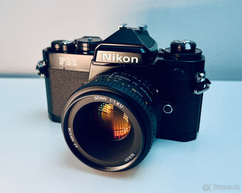 Nikon FE2 se základním objektivem AF Nikkor 50mm F1.8D - 2