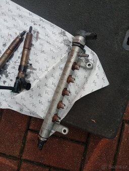 PEUGEOT 4007, CITROEN C-CROSSER 2,2HDI 4HN VSTŘIKY A ČERPADL - 2