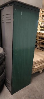 Šatní skříňky plechové - 2