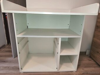 Přebalovací pult - 2