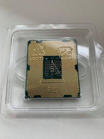 Plně funkční CPU - Intel Xeon E5-1620 socket LGA2011 - 2