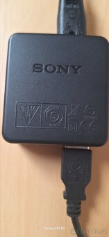 Nabíječka Sony. - 2
