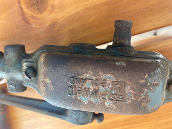 Ruční historická vrtačka - 2
