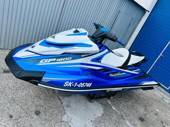 Yamaha GP1800 - 2
