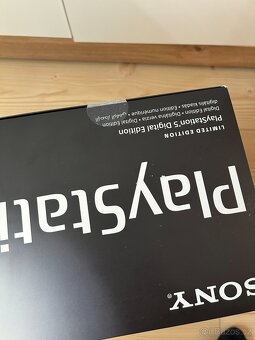 Playstation 5 30th Anniversary Edition - 2