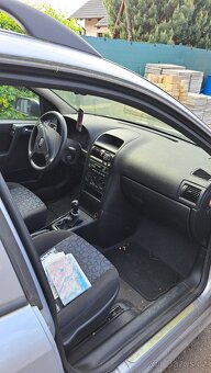 Opel Astra 1,8 benzín kombi 2 sady pneu - 2