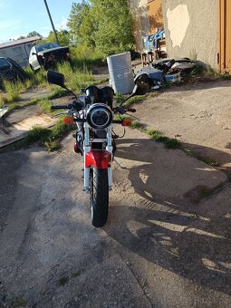 Suzuki GS500E - 2