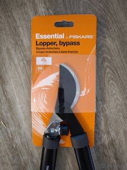 Nůžky Fiskars Bypass na silnější větve - 2