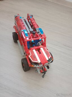 Lego 42075 Hasičské vozidlo - 2