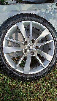 Alu kola ŠKODA TRIUS, 5x112 7jx17 et49, pneu 225/45/17 - 2