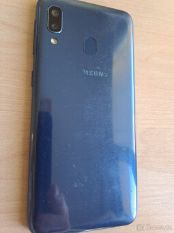 Samsung Galaxy A20e DUAL SIM (SM-A202F) - 2