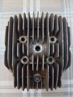 Hlava válce čz 175 477 - 2