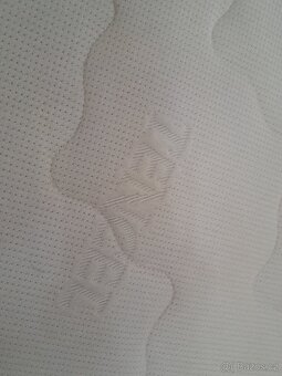Prodám matraci 280x200cm cena 1500Kč - 2