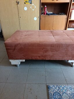 Gauč 130cm x 75cm x 50cm - 2