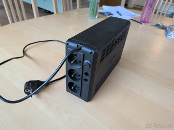 Záložní zdroj CyberPower UT650EG - 2
