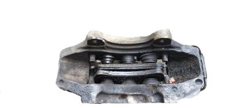 Levy predni brzdic audi Q7 4L - 2