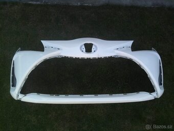 Toyota Yaris 3 III 2017 - 2020 facelift - predny naraznik - 2