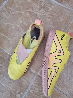 Sálovky kopačky tenisky NIKE Air vel 36,5 - 2