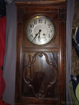 Hodiny nástěnné kyvadlové - 2