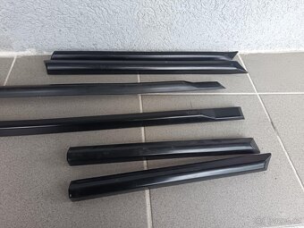 Bmw e36 lišty dveří - 2