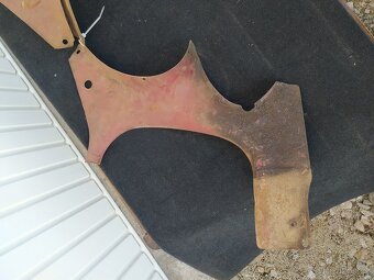 Podsedadlové plechy Jawa 250 kývačka - 2