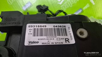 Passat B6 xenon pravý - 2