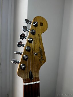 Fender Player Limited Edition Stratocaster - 2