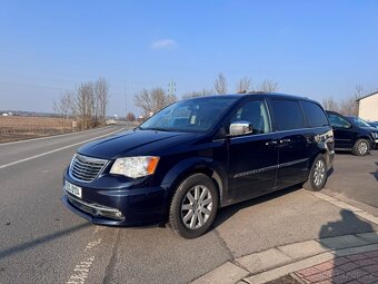 Chrysler Town Country 3,6 Limited 2x DVD CREW ÚHLY 2014 - 2