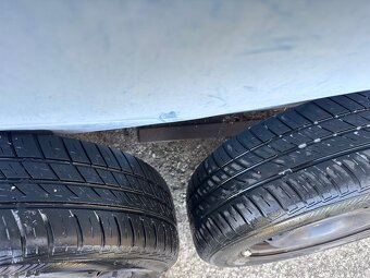 Kompletní sada Octavia 2 pneu Barum letní 195/65 r15 - 2