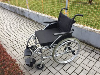 Mechanický invalidní vozík s roční zárukou - 2