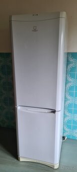 Lednice s mrazákem INDESIT A++ - 2