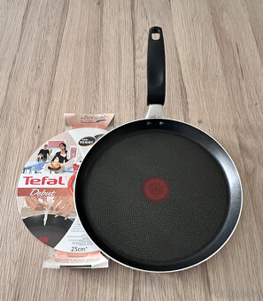 Palačinková pánev TEFAL průměr 25 cm - nová - 2