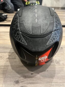Hjc rpha 11 toothless - 2