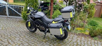 QJ Motor SVT 650 X - 2
