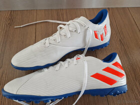 Kopačky na umělku Adidas, vel.42 2/3 - 2