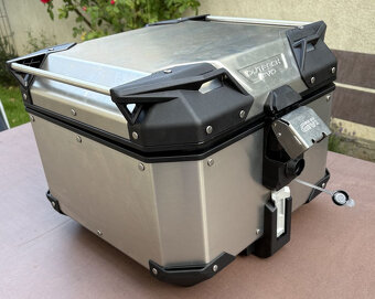 Givi Trekker Outback 42L - 2