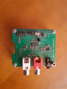 Raspberry Pi 2B + RaspiDAC - 2