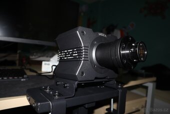 Moza r9 v2 - 2